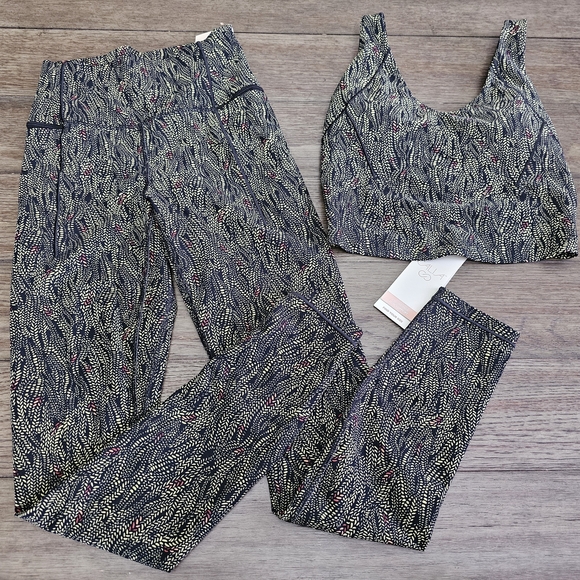 CALIA by Carrie Underwood Pants - Calia 2pc Set, Leggings and Top Set Size Xs